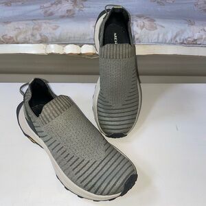 Women’s Merrells Embark Sneaker Moc